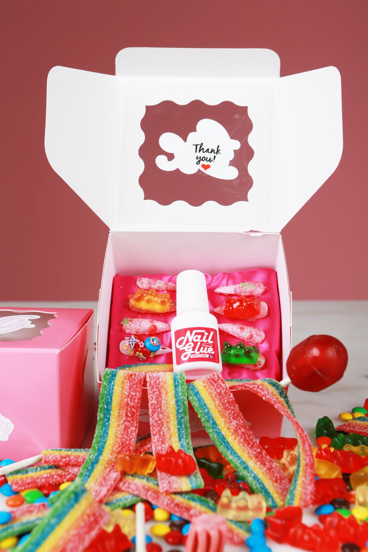 Hands With Glitter – “Candy Drip” Press-On Set