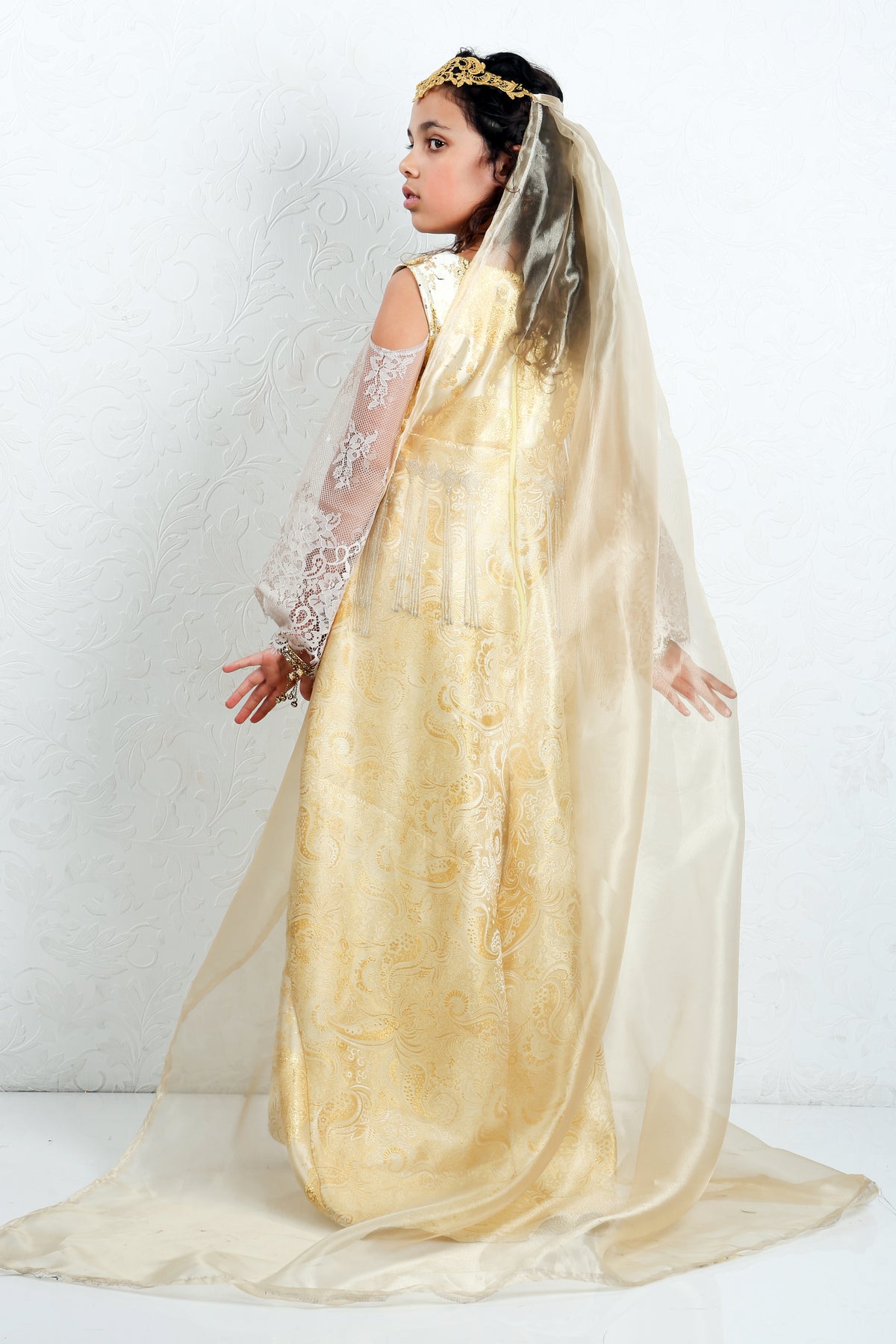 CUSTOM LUXURY GARMENTS