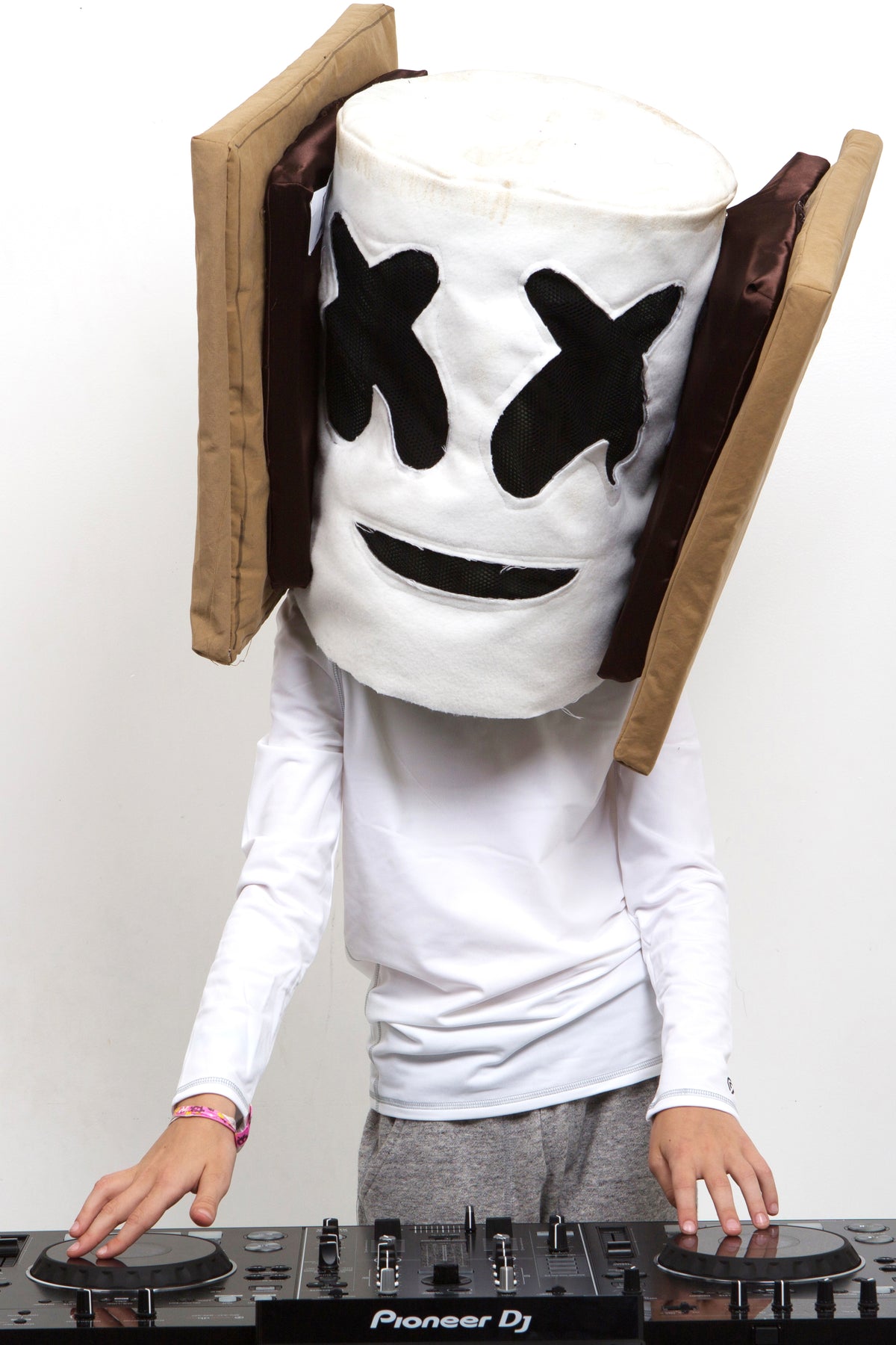 CUSTOM LUXURY GARMENTS